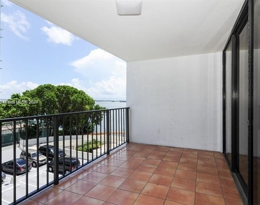 1865 Brickell Ave - Photo Thumbnail 1