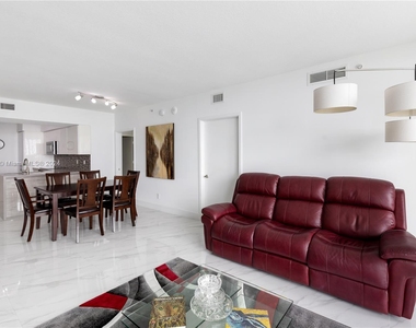 335 S Biscayne Blvd - Photo Thumbnail 10