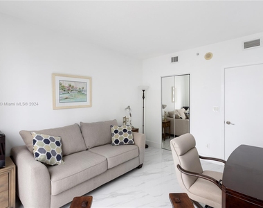 335 S Biscayne Blvd - Photo Thumbnail 19