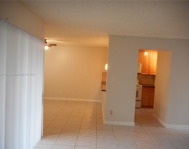 978 Coral Club Dr - Photo Thumbnail 1