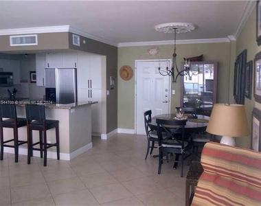 2501 S Ocean Dr - Photo Thumbnail 9