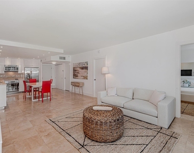 2301 Collins Ave - Photo Thumbnail 6