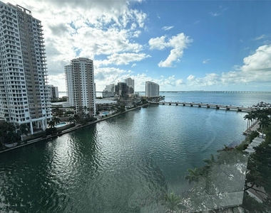 495 Brickell Ave - Photo Thumbnail 17