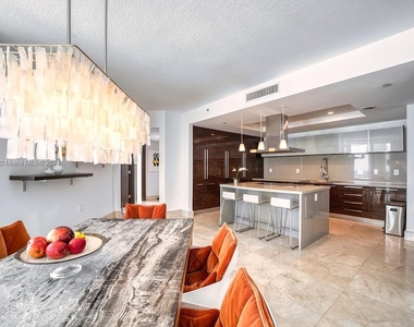 150 Sunny Isles Blvd - Photo Thumbnail 4