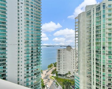 1300 Brickell Bay Dr - Photo Thumbnail 14