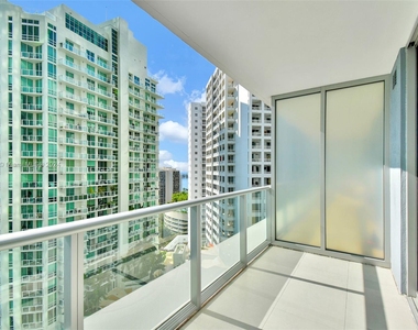 1300 Brickell Bay Dr - Photo Thumbnail 16