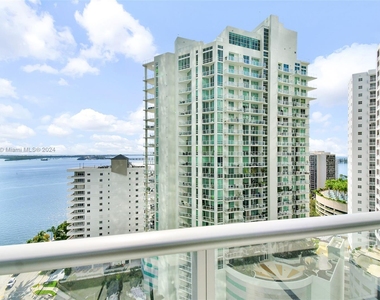 1300 Brickell Bay Dr - Photo Thumbnail 20