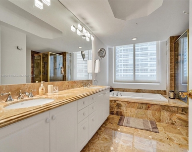 9595 Collins Ave - Photo Thumbnail 9