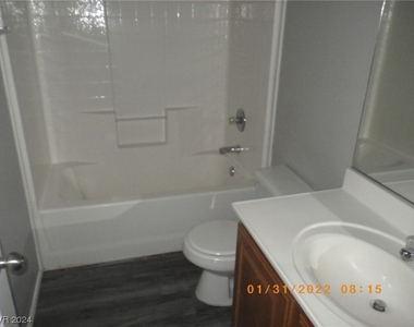 6314 Cheval Lake Way - Photo Thumbnail 10