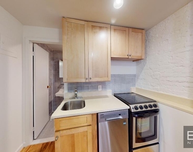 43 East 1st Street - Photo Thumbnail 3