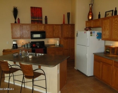 3106 E Kingbird Place - Photo Thumbnail 2