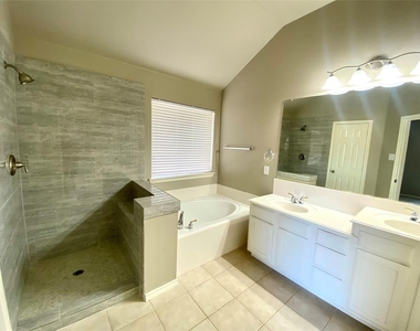 6213 Candletree Lane - Photo Thumbnail 20