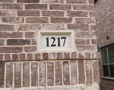 1217 Caselberry Drive - Photo Thumbnail 20