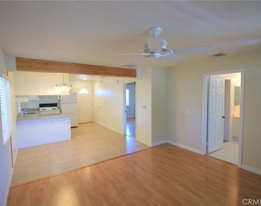 6121 Riverside Drive - Photo Thumbnail 38