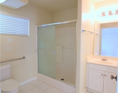 6121 Riverside Drive - Photo Thumbnail 26