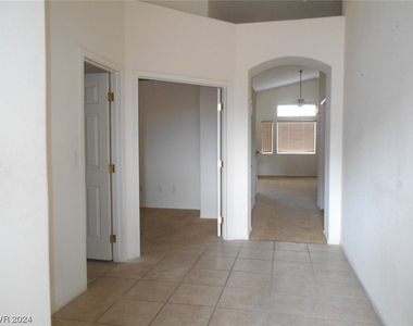 6998 W Santoli Avenue - Photo Thumbnail 23