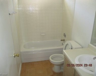 2732 Ironside Drive - Photo Thumbnail 11