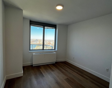 Copy of 45 Center Blvd | Long Island City - Photo Thumbnail 7