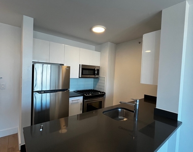 45 Center Blvd | Long Island City - Photo Thumbnail 12