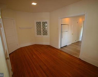 1037 Rees Ave - Photo Thumbnail 13