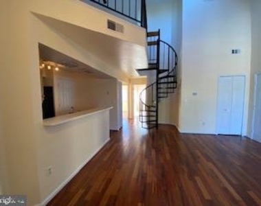 1603 Airy Hill Ct - Photo Thumbnail 7