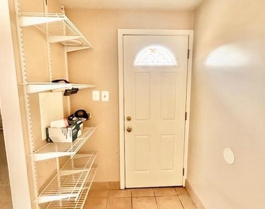 1409 Winding Waye Ln - Photo Thumbnail 24