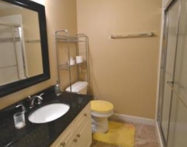 2101 Highcourt Ln - Photo Thumbnail 4