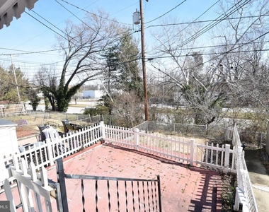 3933 Colchester Rd - Photo Thumbnail 10