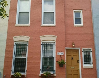 1223 Wylie St Ne - Photo Thumbnail 0