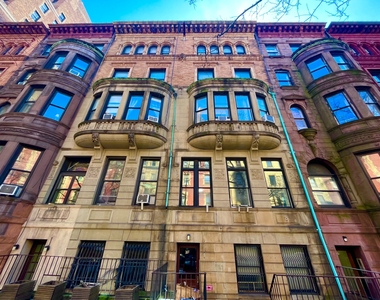 36 West 73rd Street - Photo Thumbnail 0