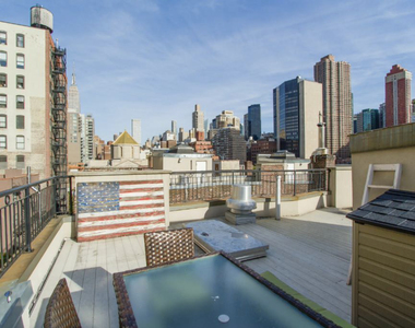 330 East 35th Street - Photo Thumbnail 3