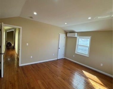 1007 Adee Avenue - Photo Thumbnail 8