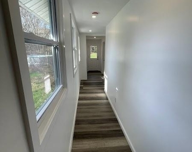 103 N Pierpont Avenue - Photo Thumbnail 7