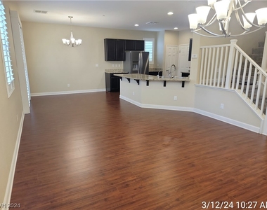 7221 Beach Crystal Street - Photo Thumbnail 4