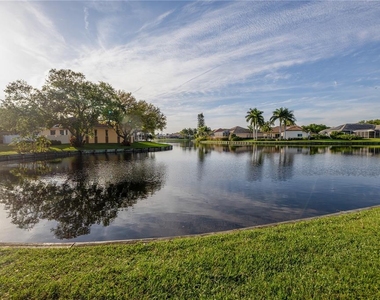 4832 Queen Palm Terrace Ne - Photo Thumbnail 41