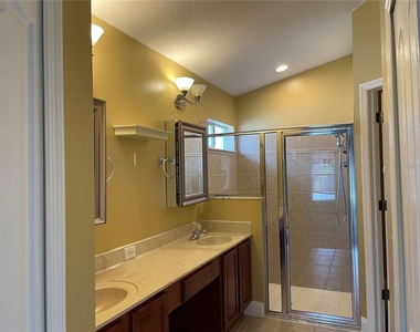 16709 Fairbolt Way - Photo Thumbnail 14