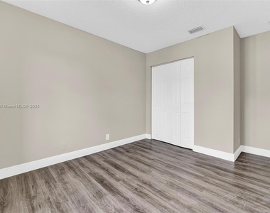 1518 Maple Dr - Photo Thumbnail 26