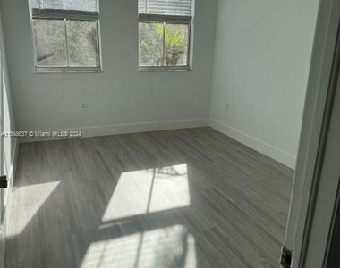 962 Sw 151 Pl - Photo Thumbnail 11