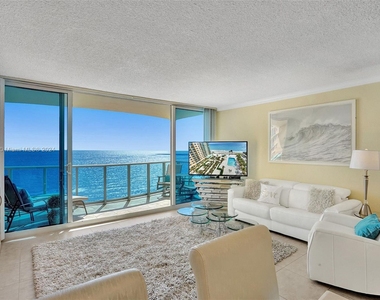 2501 S Ocean Dr - Photo Thumbnail 8