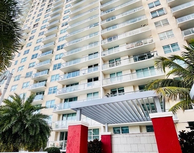 1155 Brickell Bay Dr - Photo Thumbnail 15