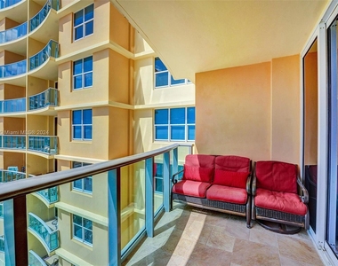 2501 S Ocean Dr - Photo Thumbnail 2