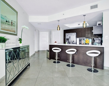 150 Sunny Isles Blvd - Photo Thumbnail 6