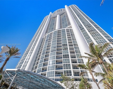 18201 Collins Ave - Photo Thumbnail 26