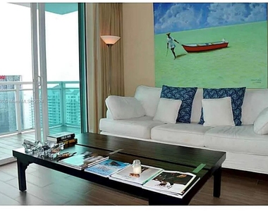 951 Brickell Ave - Photo Thumbnail 8