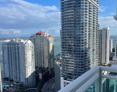 951 Brickell Ave - Photo Thumbnail 17