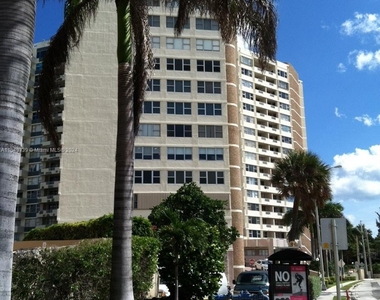 3180 S Ocean Dr - Photo Thumbnail 3