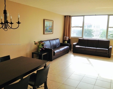 3180 S Ocean Dr - Photo Thumbnail 14