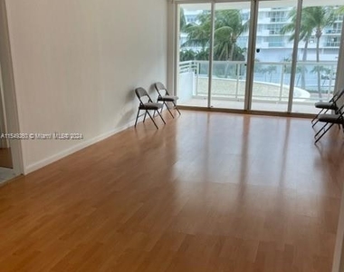 5600 Collins Ave - Photo Thumbnail 18