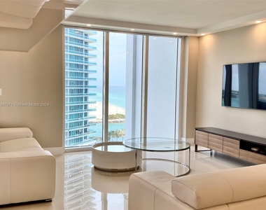 10275 Collins Ave - Photo Thumbnail 8