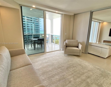 10275 Collins Ave - Photo Thumbnail 12